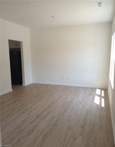 801 E Commerce Avenue, High Point, NC 27260