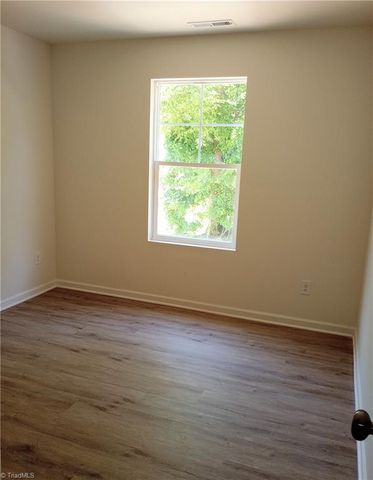 801 E Commerce Avenue, High Point, NC 27260
