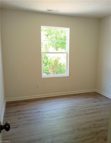 801 E Commerce Avenue, High Point, NC 27260