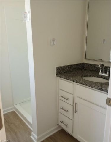 801 E Commerce Avenue, High Point, NC 27260