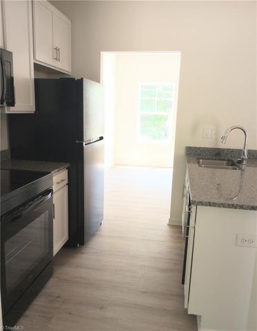 801 E Commerce Avenue, High Point, NC 27260