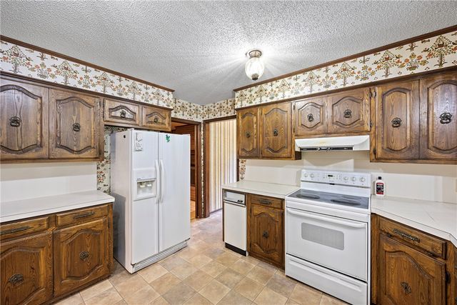 411 Marina Road, Russellville, AR 72802