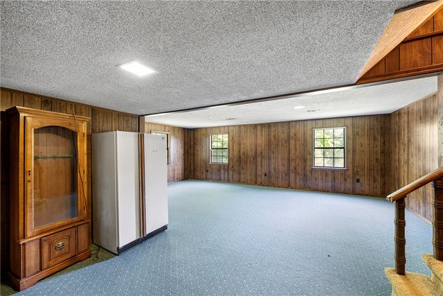 411 Marina Road, Russellville, AR 72802