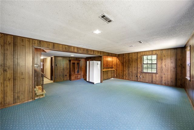 411 Marina Road, Russellville, AR 72802