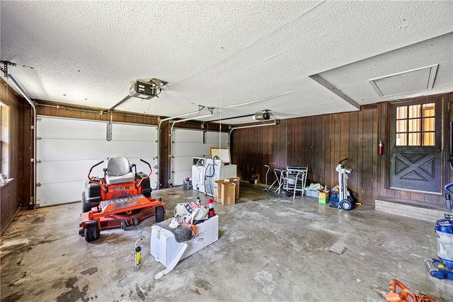 411 Marina Road, Russellville, AR 72802