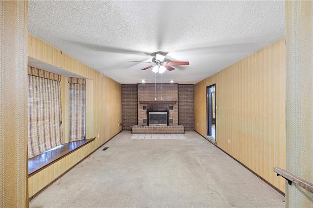 411 Marina Road, Russellville, AR 72802