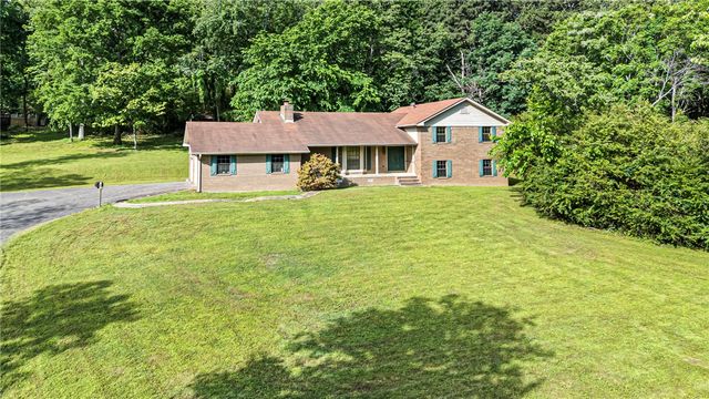 411 Marina Road, Russellville, AR 72802
