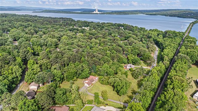 411 Marina Road, Russellville, AR 72802