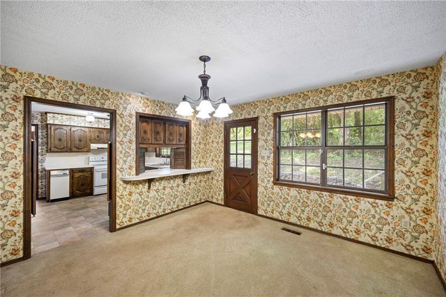 411 Marina Road, Russellville, AR 72802