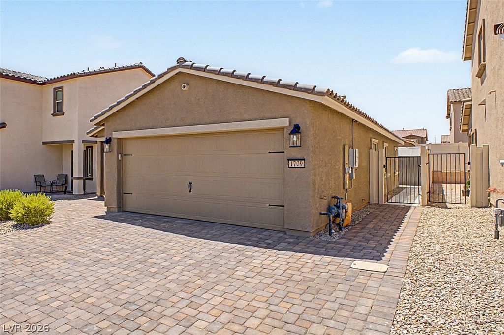 1709 Sandia Rock Avenue, North Las Vegas, NV 89032 — photo 4