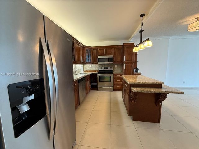 19390 Collins Avenue 502, Sunny Isles Beach, FL 33160
