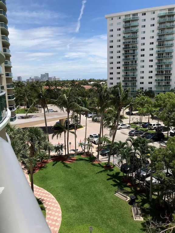 19390 Collins Avenue 502, Sunny Isles Beach, FL 33160