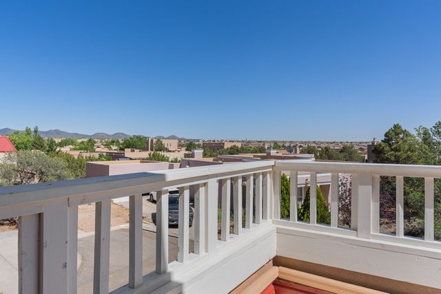4312 Cloud Dance, Santa Fe, NM 87507