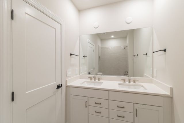 460 Tomlinson Pointe Dr, Mount Juliet, TN 37122