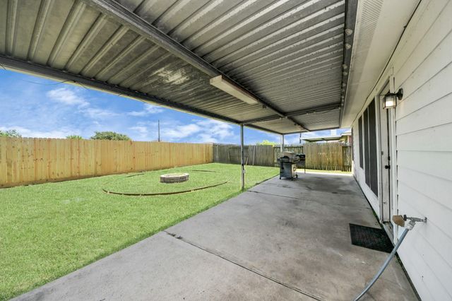 15122 Diamond Way, Baytown, TX 77523