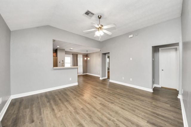 15122 Diamond Way, Baytown, TX 77523