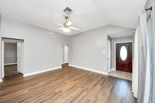15122 Diamond Way, Baytown, TX 77523