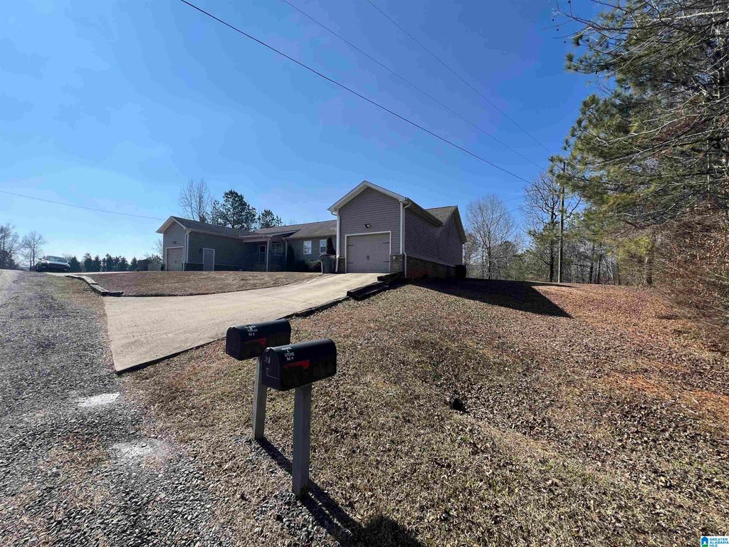 94 BARTON PLACE, Cordova, AL 35550