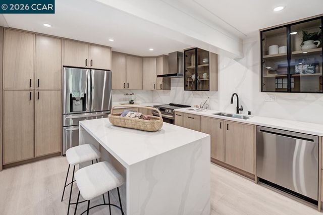 1125 Singingwood Ct 4, Walnut Creek, CA 94595