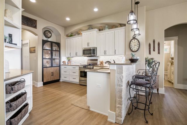 261 Barber DR, Wimberley, TX 78676