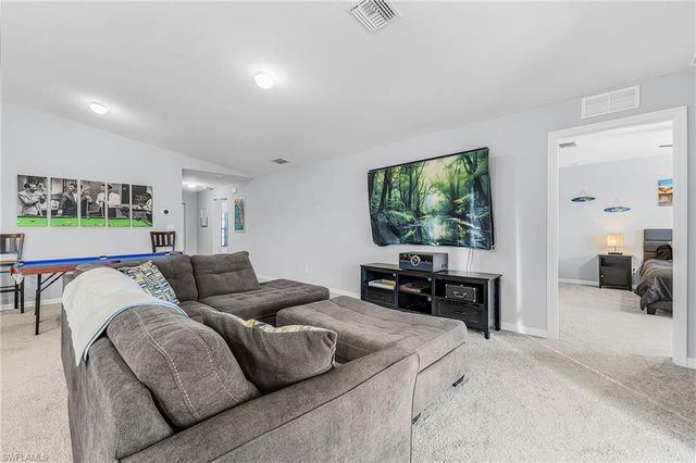 1819 NE 6th AVE, Cape Coral, FL 33909