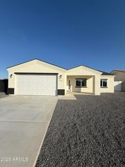 15241 S CAPISTRANO Road, Arizona City, AZ 85123