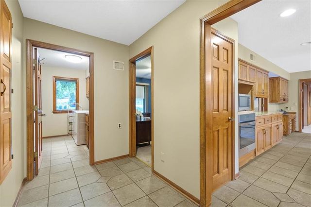 8214 W 99th Street, Overland Park, KS 66212