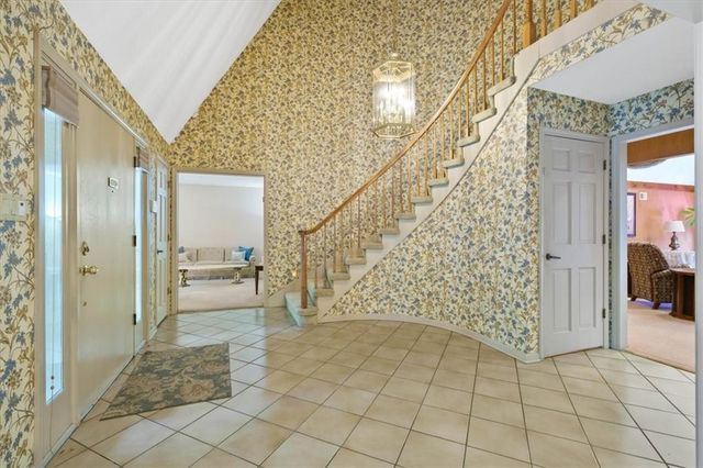 8214 W 99th Street, Overland Park, KS 66212