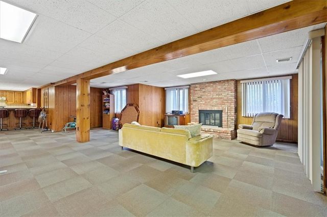 8214 W 99th Street, Overland Park, KS 66212