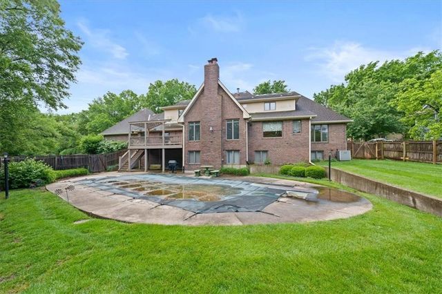 8214 W 99th Street, Overland Park, KS 66212
