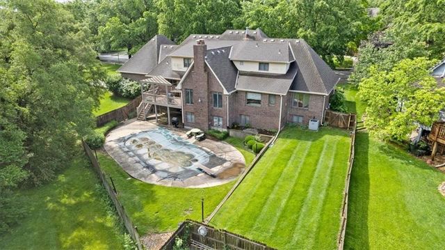 8214 W 99th Street, Overland Park, KS 66212