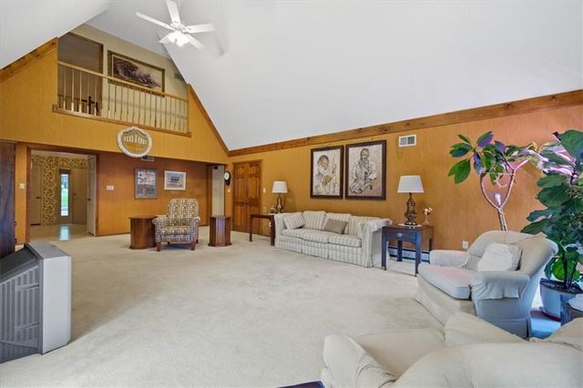 8214 W 99th Street, Overland Park, KS 66212