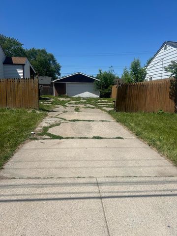 8105 Toepfer, Warren, MI 48089