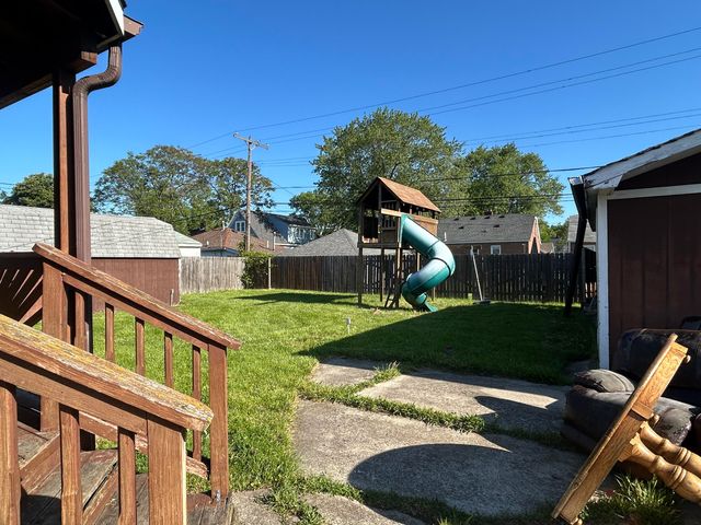 8105 Toepfer, Warren, MI 48089