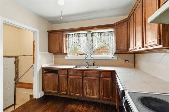 9735 Winner Road, Independence, MO 64052