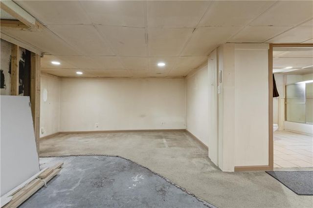 9735 Winner Road, Independence, MO 64052