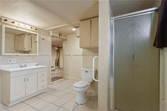 9735 Winner Road, Independence, MO 64052