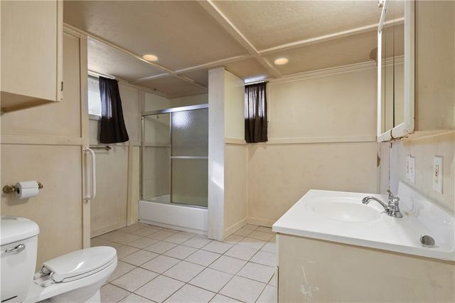 9735 Winner Road, Independence, MO 64052