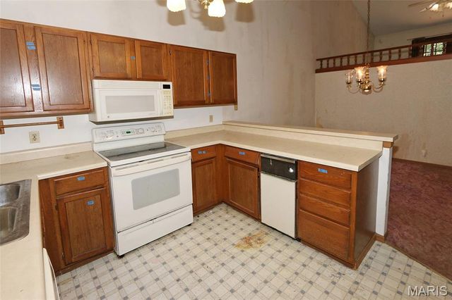 8628 Glenmont Court, St Louis, MO 63123