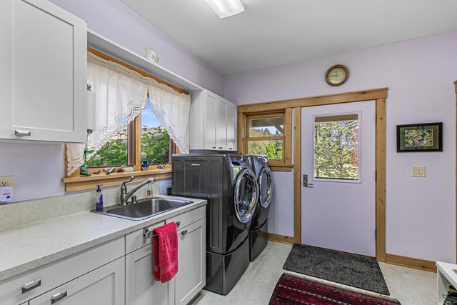 3846 Griffin Creek Road, Medford, OR 97501