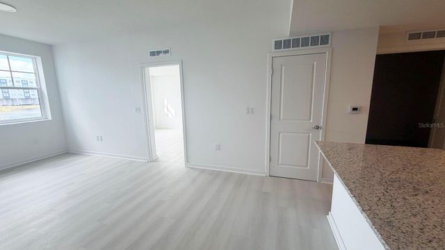 5587 MILLENIA BOULEVARD 213, Orlando, FL 32839