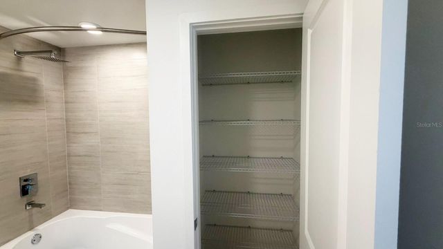 5587 MILLENIA BOULEVARD 213, Orlando, FL 32839