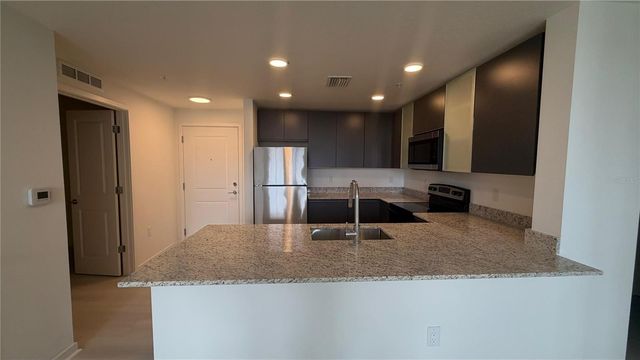 5587 MILLENIA BOULEVARD 213, Orlando, FL 32839