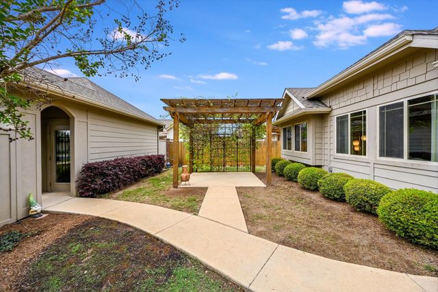 358 Tilly LN, Buda, TX 78610