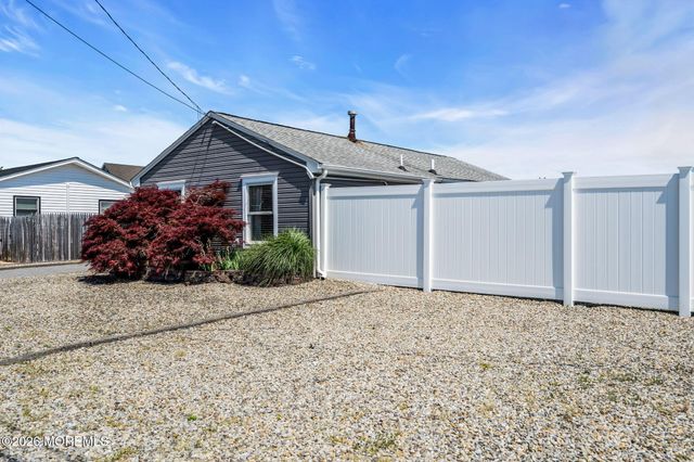 209 Fernwood Drive, Bayville, NJ 08721
