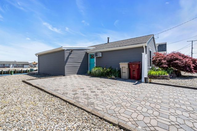 209 Fernwood Drive, Bayville, NJ 08721