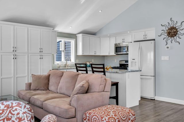 209 Fernwood Drive, Bayville, NJ 08721