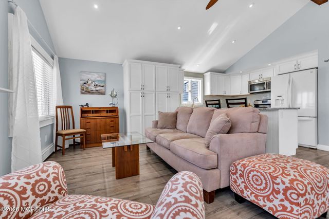 209 Fernwood Drive, Bayville, NJ 08721