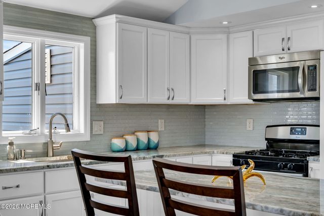 209 Fernwood Drive, Bayville, NJ 08721