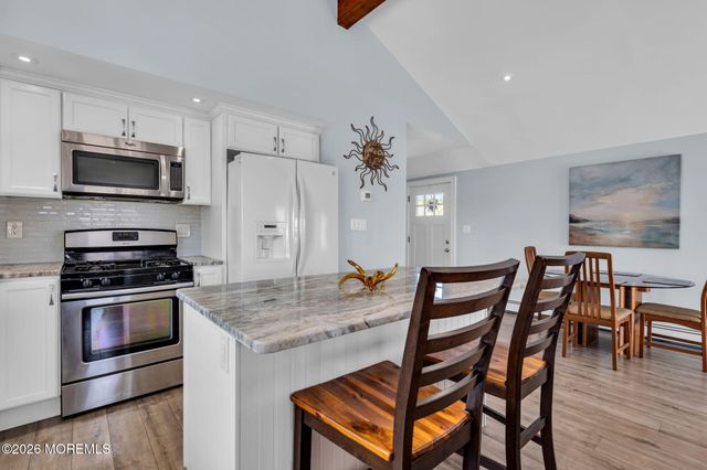 209 Fernwood Drive, Bayville, NJ 08721